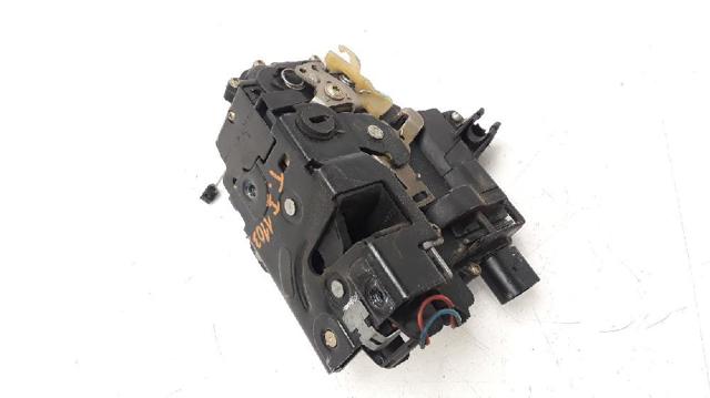 Zamek drzwi tylnych lewych 3B4839015M VAG