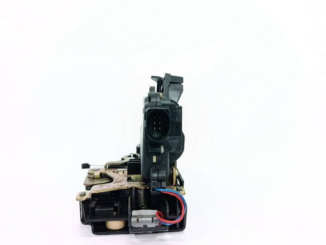 Zamek drzwi tylnych prawych 3B4839016A VAG