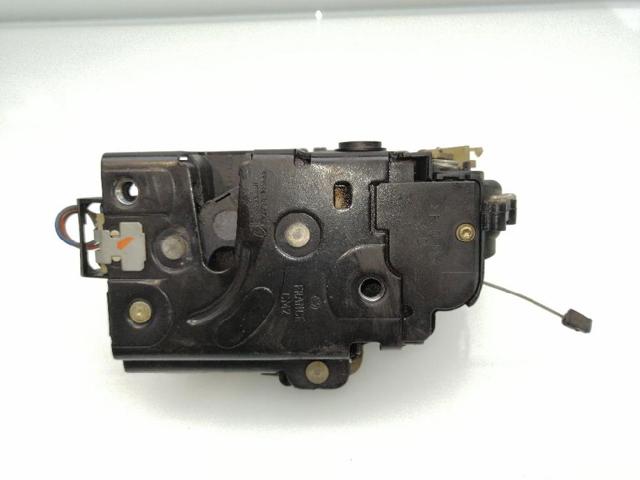 Zamek drzwi tylnych prawych 3B4839016A VAG