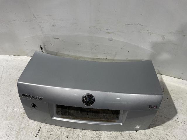 Kupić Klapa bagażnika Volkswagen Passat 3B3 w dobrej cenie