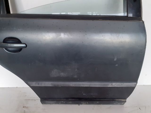 Drzwi tylne prawe 3B5833052AB VAG