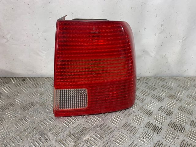 Lampa zespolona tylna prawa 3B5945096F VAG