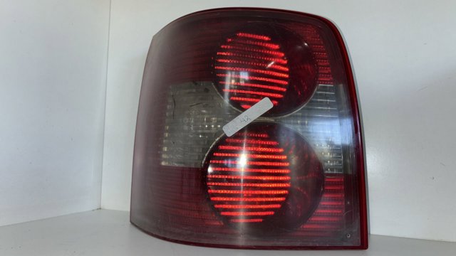 Lampa zespolona tylna prawa 3B9945096AA VAG