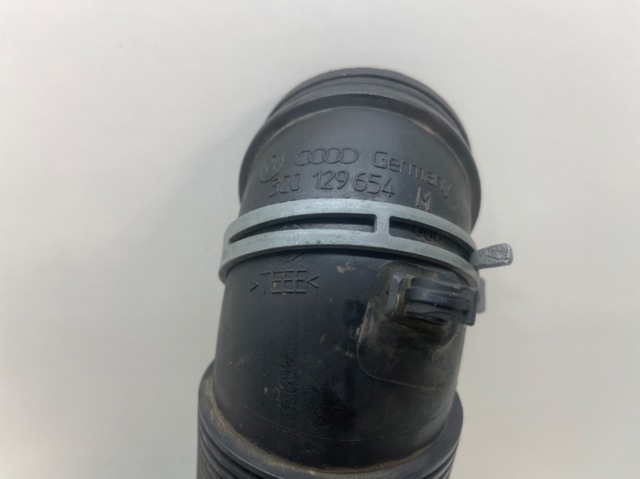 Króciec powietrza, przepływomierz Audi A3 8P1