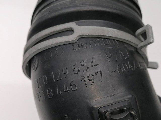 Króciec powietrza, przepływomierz Audi A3 8P1