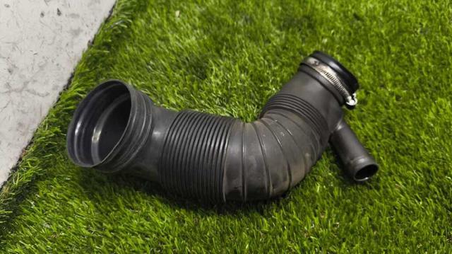 Króciec powietrza, przepływomierz Audi A3 8P1