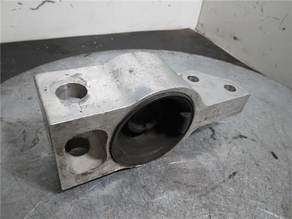 Silentblock przedniego wahacza dolnego 3C0199231E VAG