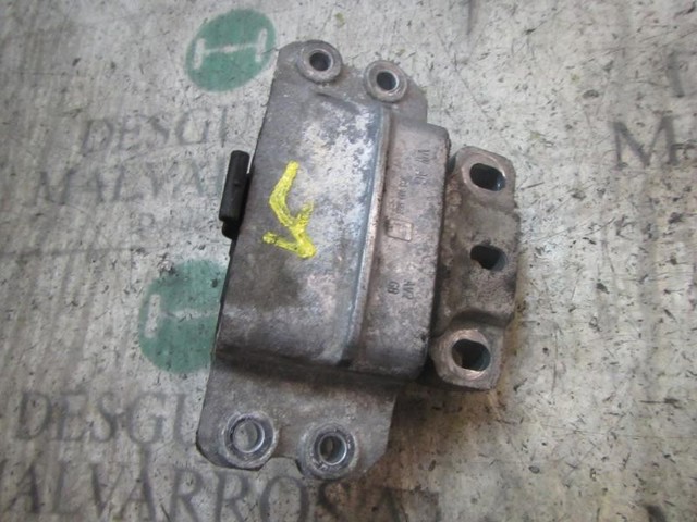 Poduszka (podpora) silnika lewa 3C0199555P VAG