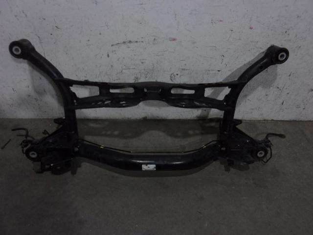 Tylna belka Volkswagen Passat