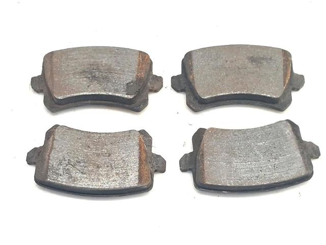 Klocki hamulcowe przednie tarczowe 3C0698151J VAG