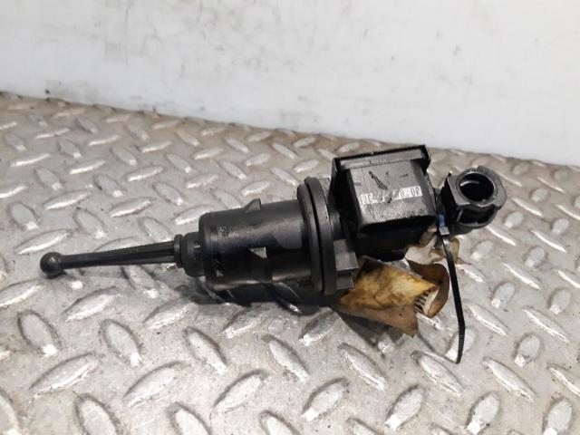 Cylinder sprzęgła główny 3C0721388C VAG