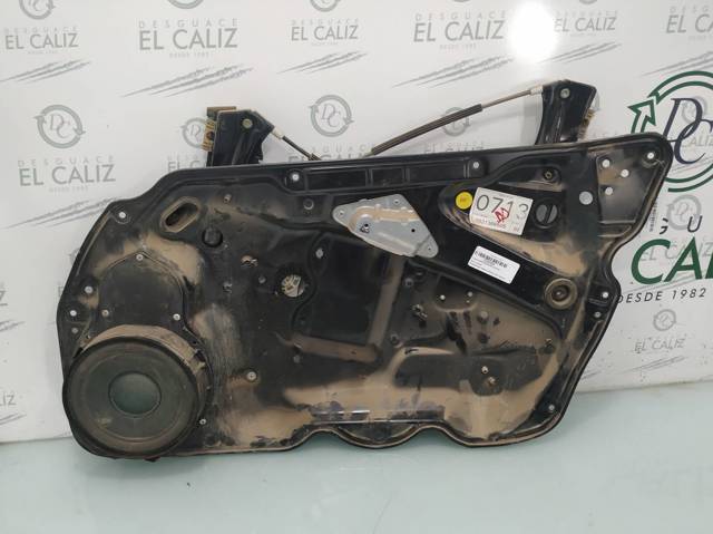 Mechanizm podnoszenia szyby drzwi przednich prawych 3C1837462H VAG