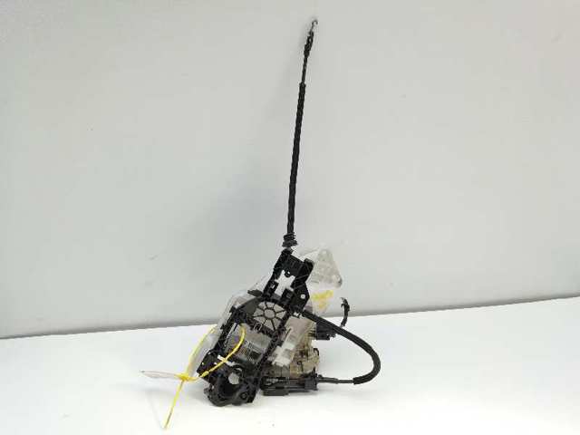 Zamek drzwi tylnych prawych 3C4839016A VAG