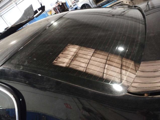 Szyba tylna Volkswagen Passat 3C2