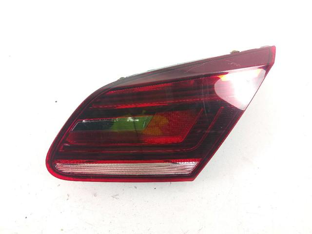 Lampa zespolona tylna prawa wewnętrzna 3C8945308P VAG