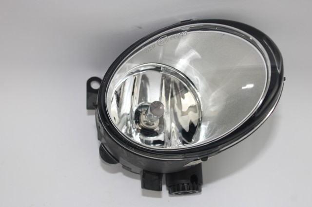 Reflektor przeciwmgielny Volkswagen Phaeton