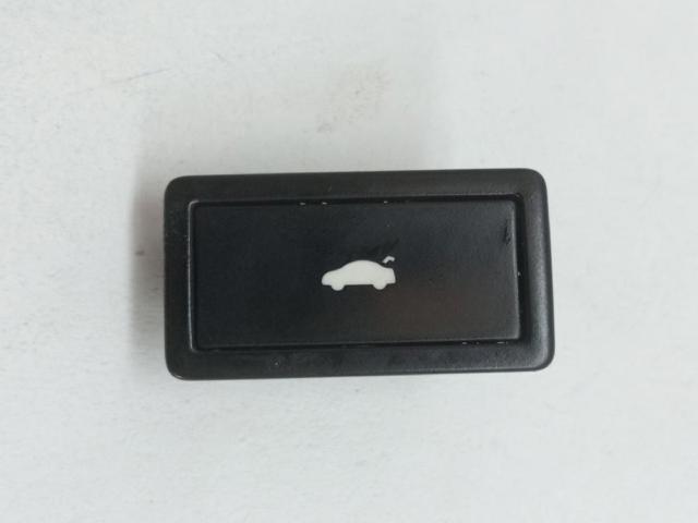 Przycisk klapy bagażnika (3/5 drzwi) w kabinie 3D0959831D20H VAG