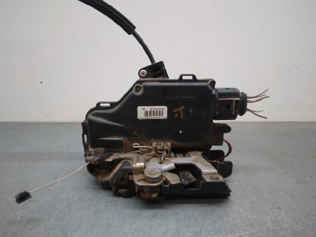 Zamek drzwi przednich prawych 3D1837016 VAG