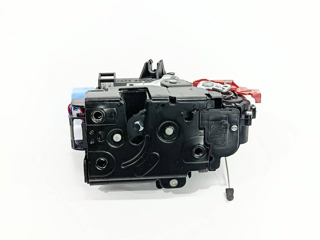 Zamek drzwi przednich prawych 3D1837016 VAG