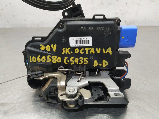 Zamek drzwi przednich prawych 3D1837016 VAG