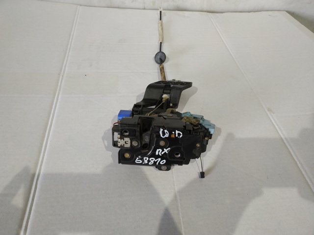 Zamek drzwi przednich prawych 3D1837016 VAG