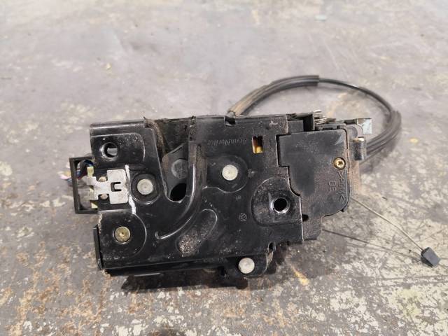 Zamek drzwi przednich prawych 3D1837016 VAG