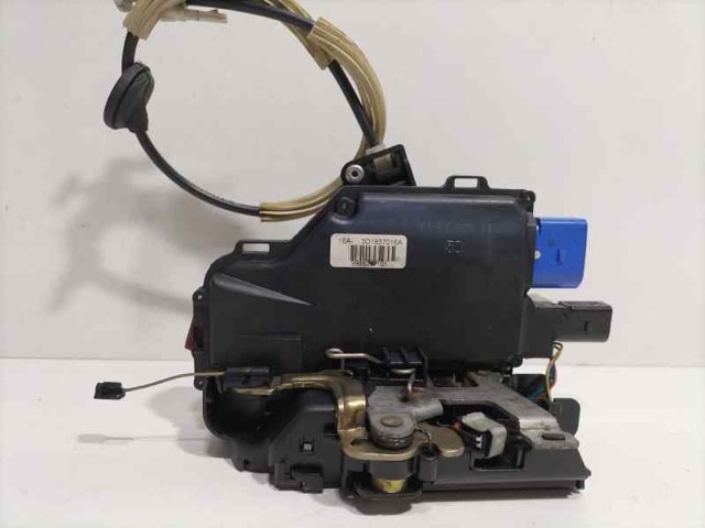 Zamek drzwi przednich prawych 3D1837016A VAG