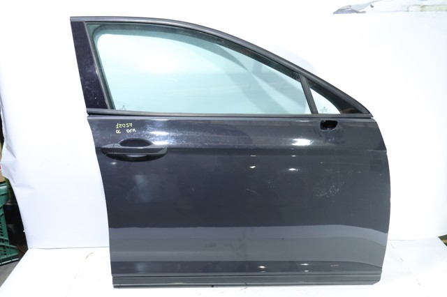 Kupić Drzwi przednie prawe Volkswagen Passat  3G2, CB2 w dobrej cenie