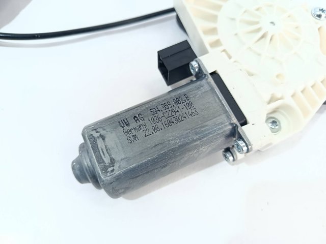 Mechanizm podnoszenia szyby drzwi przednich prawych 3G0837462C VAG