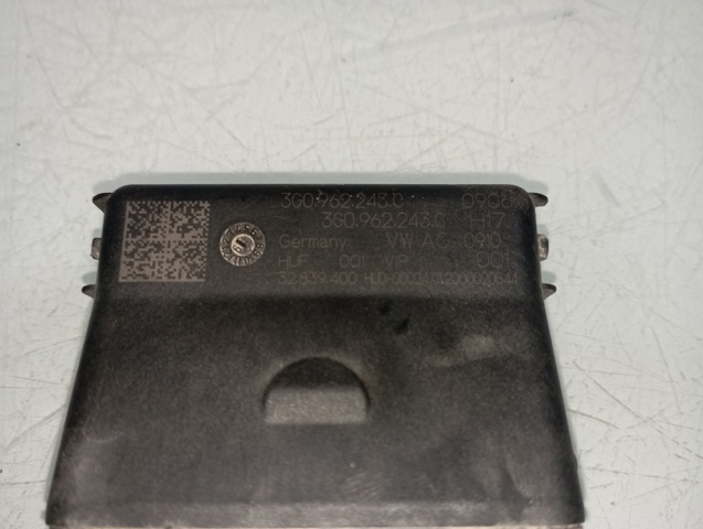 Sterownik klapy bagażnika (3/5 drzwi tylnych) 3G0962243C VAG