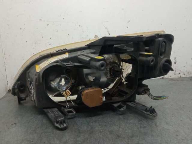 Reflektor prawy 3M5113005AH FORD