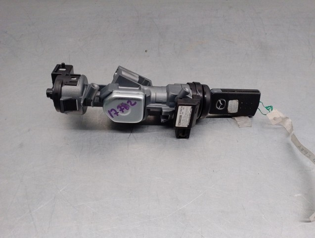 3M513F880AD Mazda