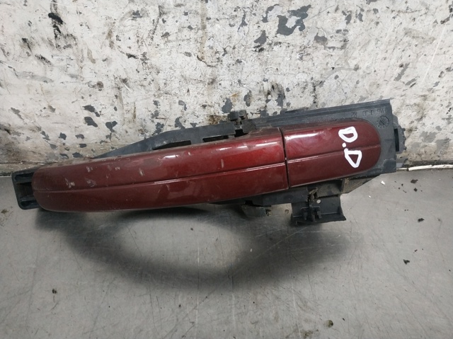 Klamka drzwi przednich zewnętrzna lewa 3M51R22404 FORD