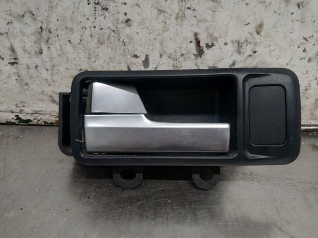 Klamka drzwi lewych przednia/tylna wewnętrzna 3M51R22601BB FORD