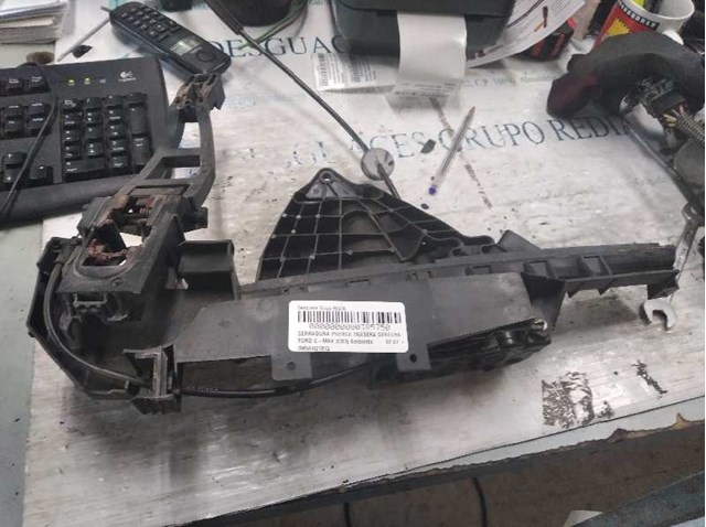 Zamek drzwi przednich prawych 3M5AR21812 FORD