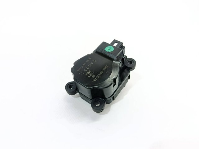Silniczek klapy nagrzewnicy 3M5H19E616AB FORD