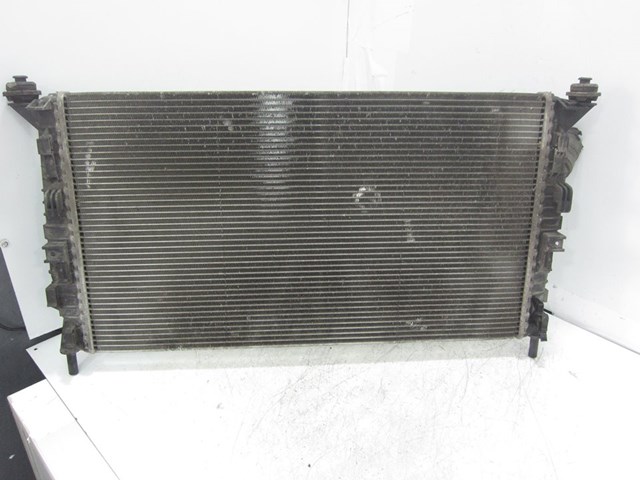 Chłodnica silnika 3M5H8005TL MAZDA