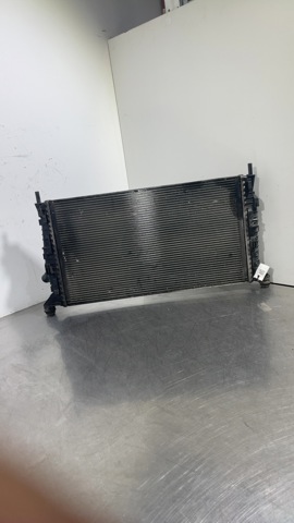 Chłodnica silnika 3M5H8005TL FORD