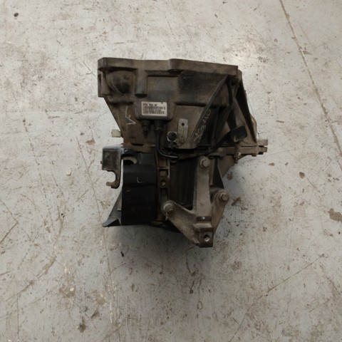 Mechaniczna skrzynia biegów w komplecie 3M5R7002NE FORD