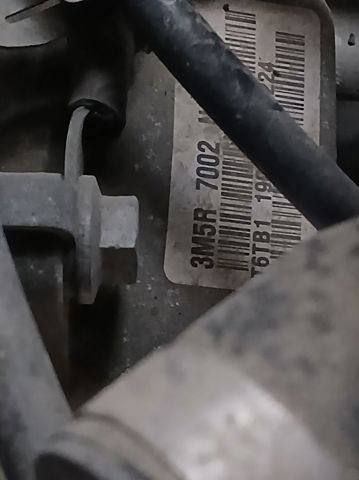 Mechaniczna skrzynia biegów w komplecie 3M5R7002NE FORD