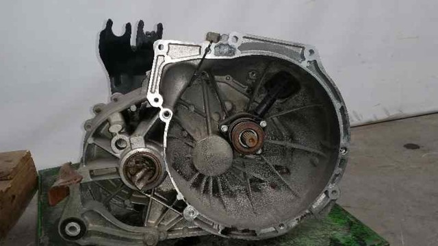 Mechaniczna skrzynia biegów w komplecie 3M5R7002YF FORD