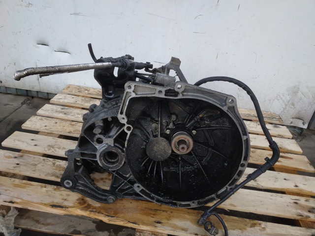 Mechaniczna skrzynia biegów w komplecie 3M5R7002YF FORD