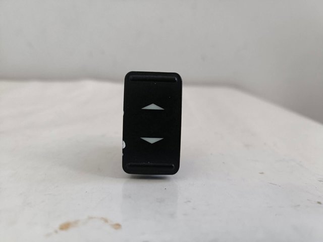 Włącznik przyciskowy podnośnika szyby przedni prawy 3M5T14529BB FORD