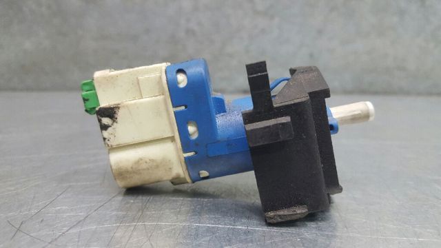 Czujnik włącznika świała stop 3M5T9C872AB MAZDA