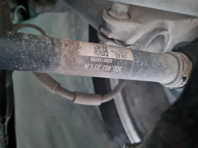 Półoś napędowa przednia lewa 3Q0407271N VAG