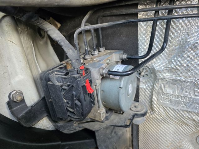 Sterownik ABS  hydrauliczny 3Q0614517T VAG
