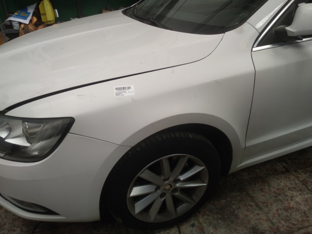 Błotnik Skoda SuperB