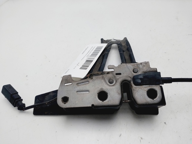 Zamek maski do Skoda SuperB 3T4