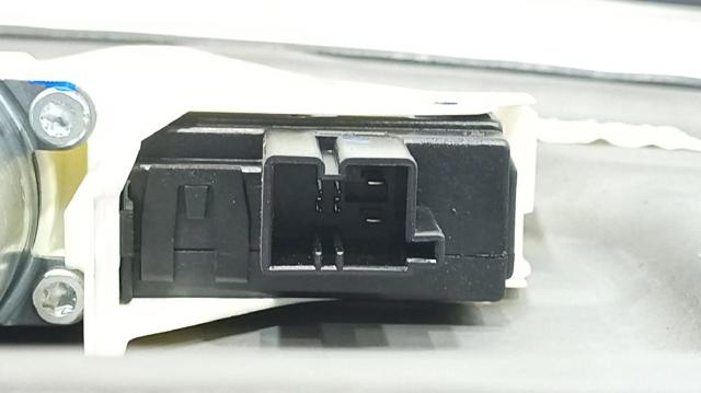 Mechanizm podnoszenia szyby drzwi przednich lewych 3T0837461A VAG
