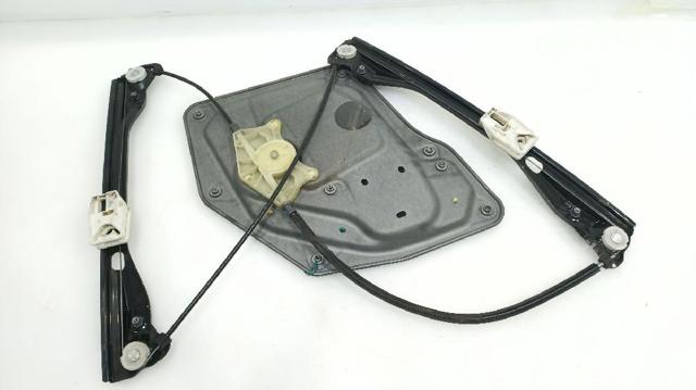 Mechanizm podnoszenia szyby drzwi przednich prawych 3T0837462A VAG
